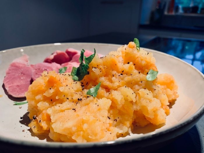 Fläsklägg med rotmos